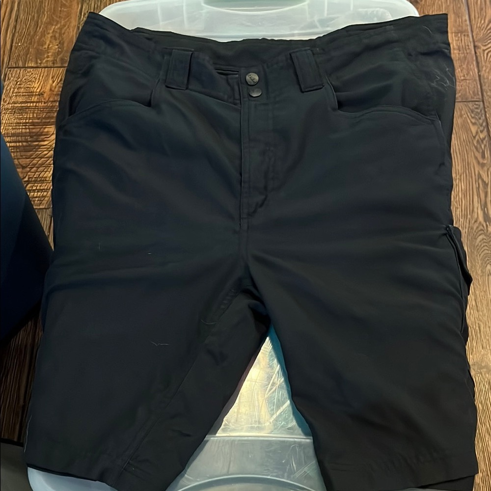 Columbia Black Cargo Shorts